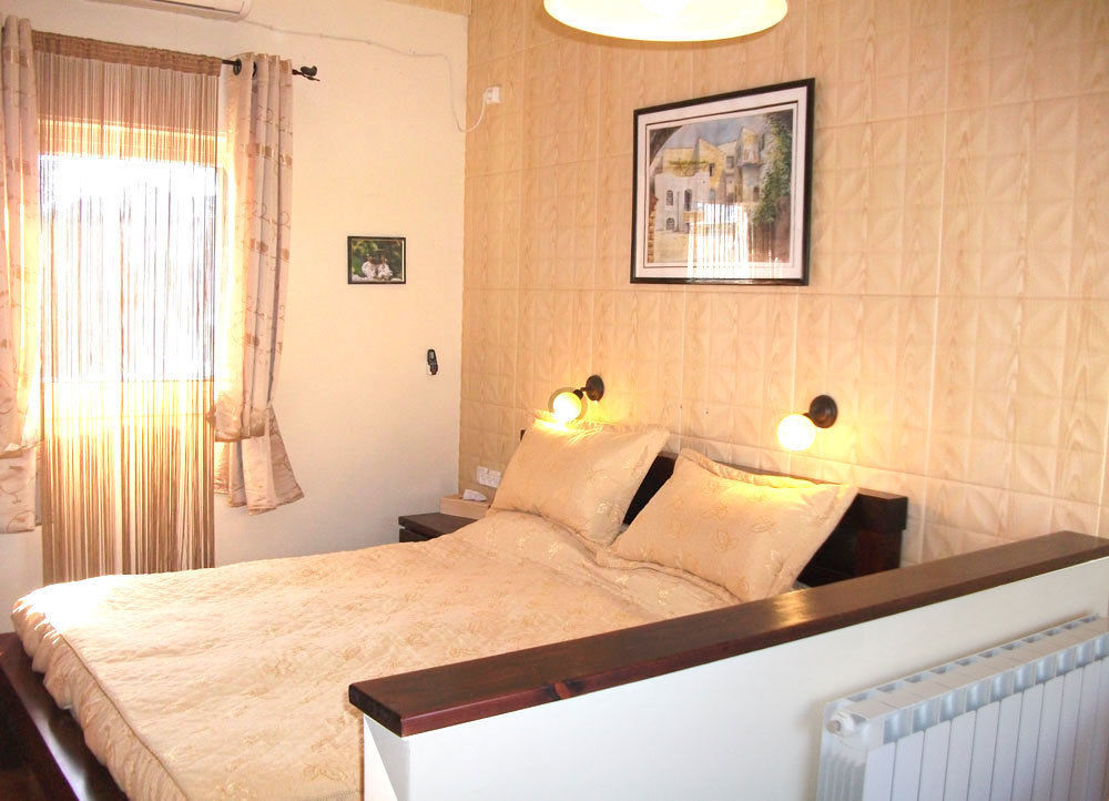 Safed Inn Экстерьер фото