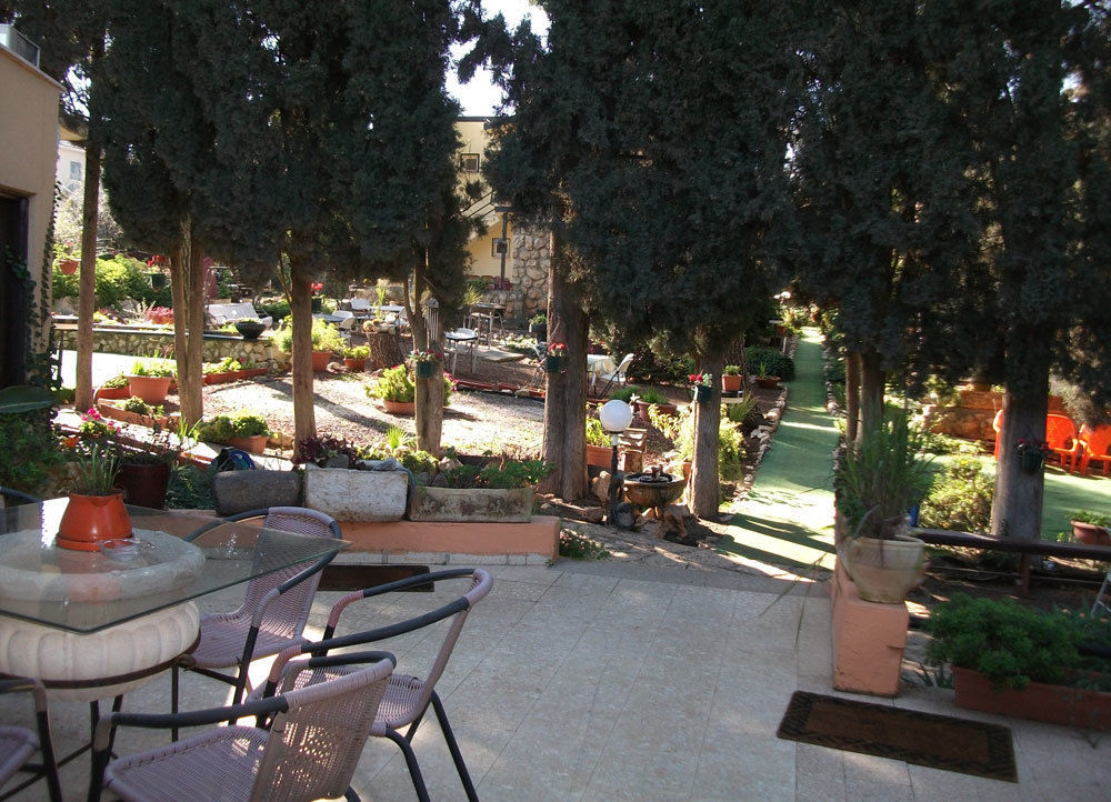 Safed Inn Экстерьер фото