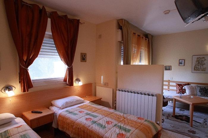 Safed Inn Экстерьер фото